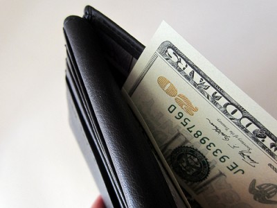 Hype open investor wallets. (Image courtesy 401kcalculator.org via Flickr.)