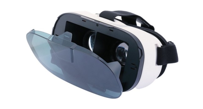 FiiT VR headset.