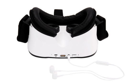 VR Sky All-In-One headset bottom view. (Image courtesy AliExpress.)